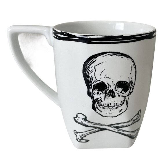 222 Fifth Scull Coffee Mug Skulls Skull And Crossbones Pirate - Picture 1 of 12